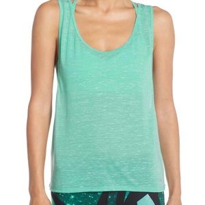 Alo Yoga Tank